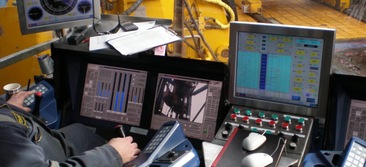 مشاوره و تامین تجهیزات دکلهای حفاری